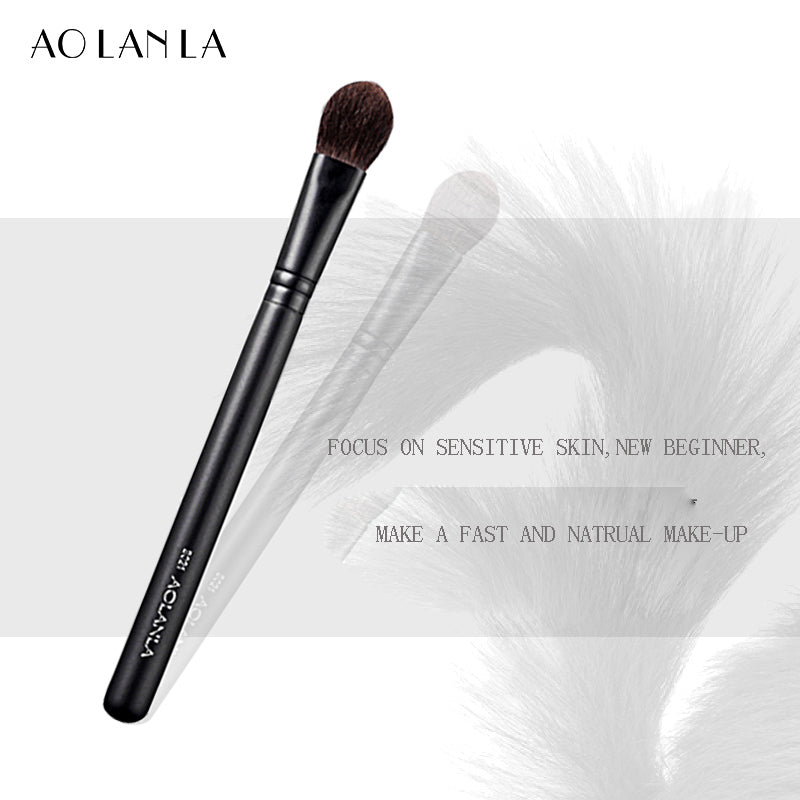 AOLANLA-ZHUMO  Eyeshadow Brush Animal Hair Eye Dye Brush Focus On Sensitive Skin Portable Beauty Tool B021 Single Pack